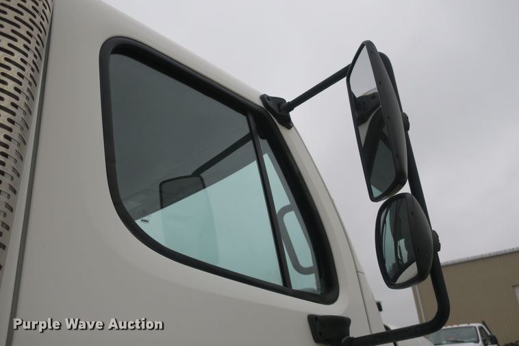 image for item DB10150 2005 Freightliner Business Class M2 roll-off container truck