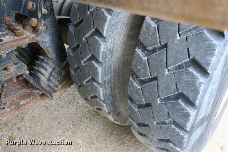 image for item DB10150 2005 Freightliner Business Class M2 roll-off container truck