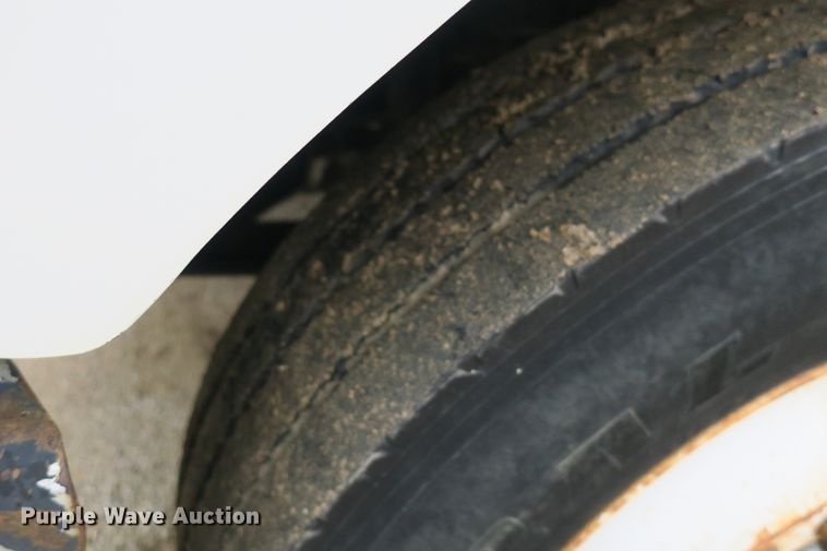 image for item DB10150 2005 Freightliner Business Class M2 roll-off container truck