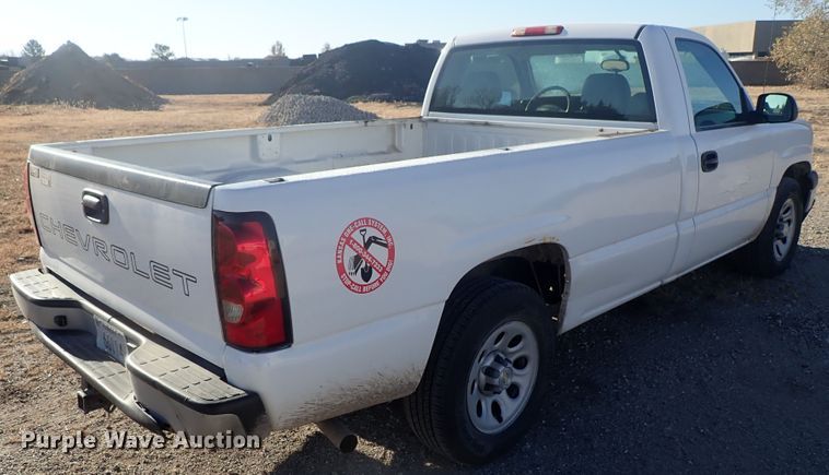 image for item DB7553 2006 Chevrolet Silverado 1500 pickup truck
