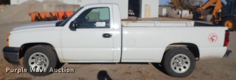 image for item DB7553 2006 Chevrolet Silverado 1500 pickup truck