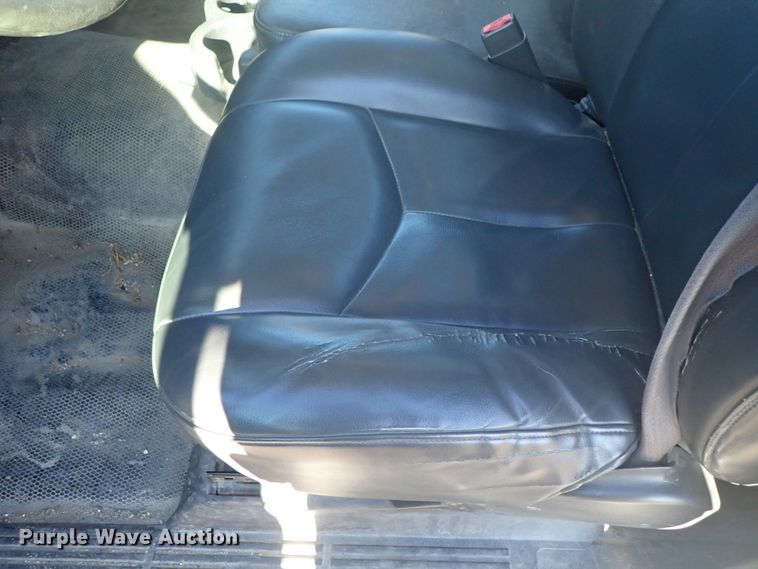 image for item DB7553 2006 Chevrolet Silverado 1500 pickup truck