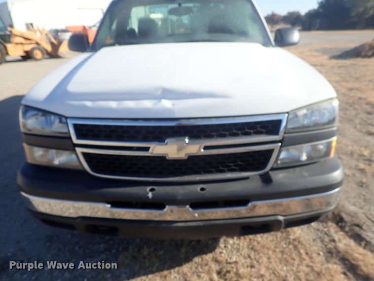 image for item DB7553 2006 Chevrolet Silverado 1500 pickup truck
