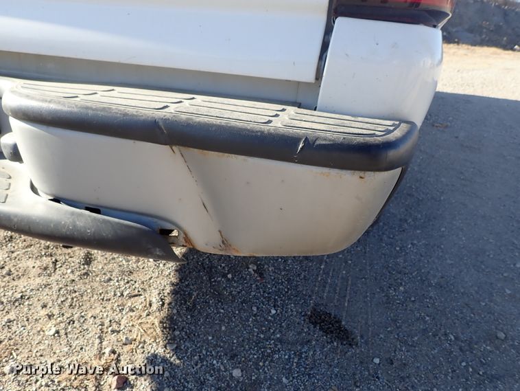 image for item DB7553 2006 Chevrolet Silverado 1500 pickup truck