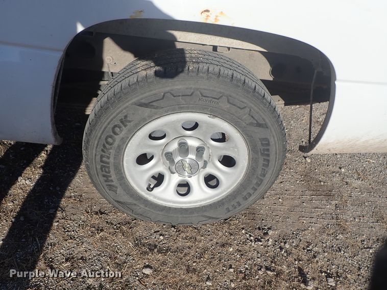 image for item DB7553 2006 Chevrolet Silverado 1500 pickup truck