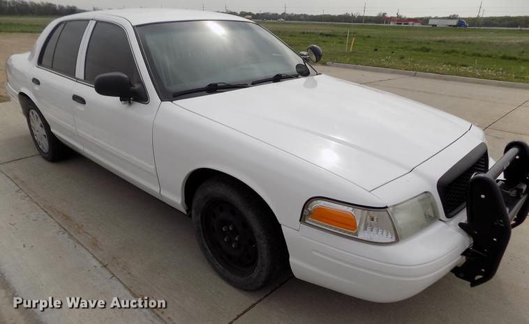 image for item DE1166 2011 Ford Crown Victoria Police Interceptor