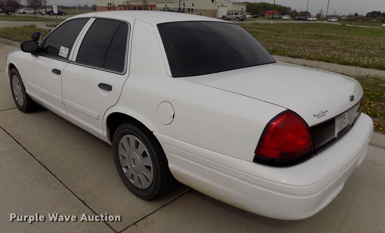 image for item DE1166 2011 Ford Crown Victoria Police Interceptor
