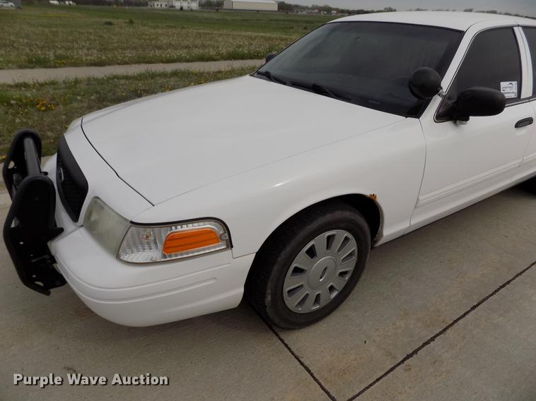 image for item DE1166 2011 Ford Crown Victoria Police Interceptor