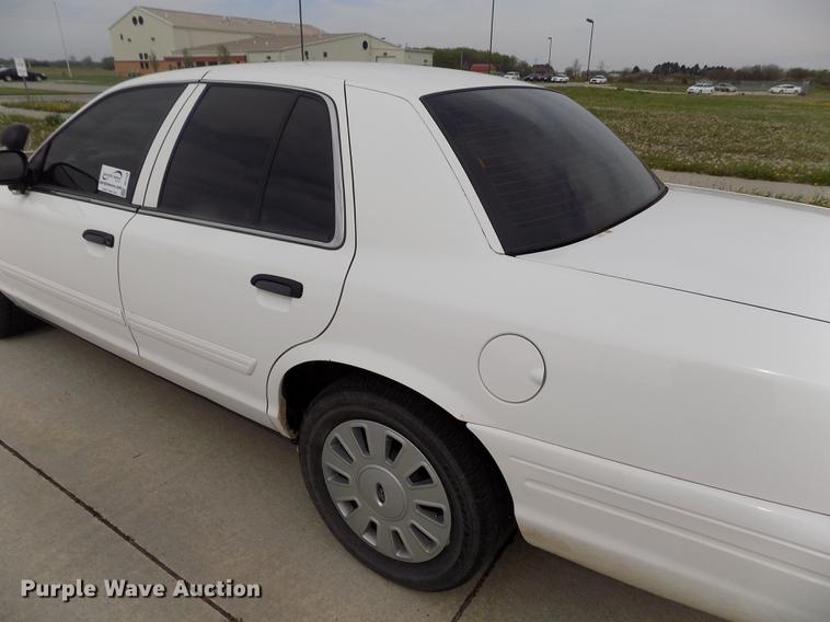image for item DE1166 2011 Ford Crown Victoria Police Interceptor