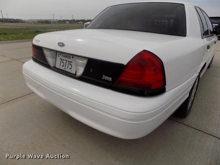 image for item DE1166 2011 Ford Crown Victoria Police Interceptor