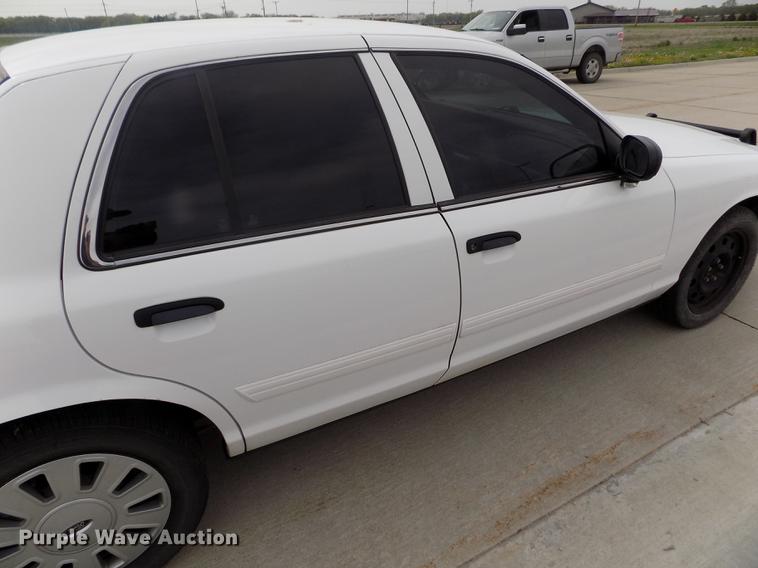 image for item DE1166 2011 Ford Crown Victoria Police Interceptor