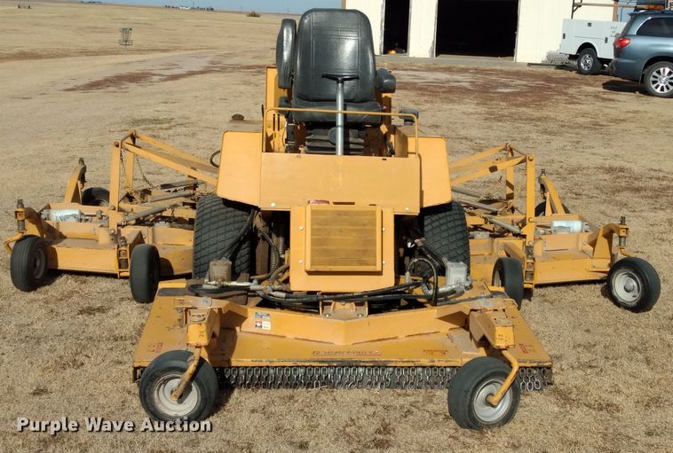 image for item DE1311 Hustler 4600 lawn mower