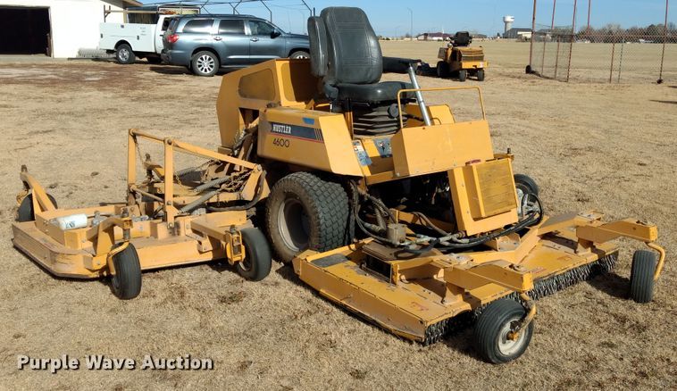 image for item DE1311 Hustler 4600 lawn mower