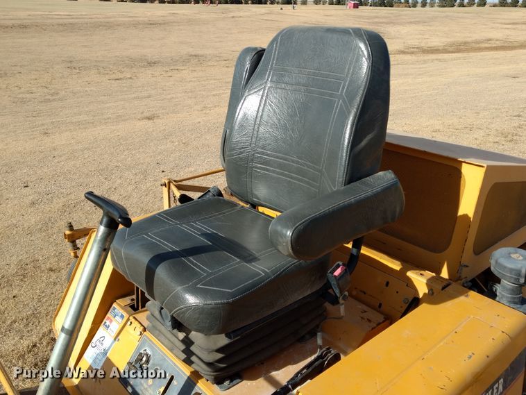 image for item DE1311 Hustler 4600 lawn mower