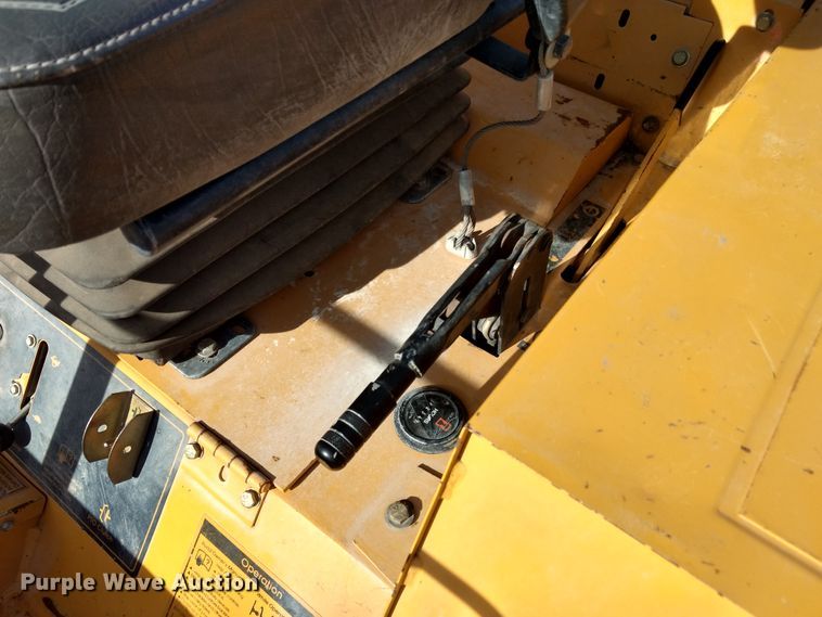 image for item DE1311 Hustler 4600 lawn mower