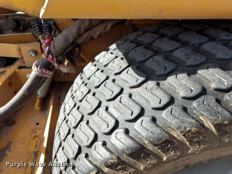 image for item DE1311 Hustler 4600 lawn mower