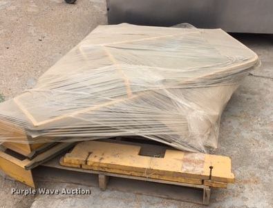 image for item DE1311 Hustler 4600 lawn mower