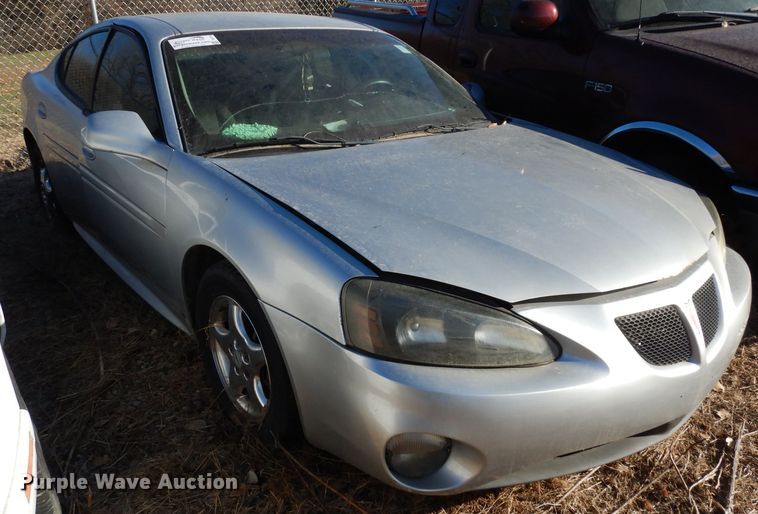 image for item DE4114 2004 Pontiac Grand Prix GT