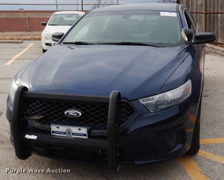 image for item DE4116 2013 Ford Taurus Police