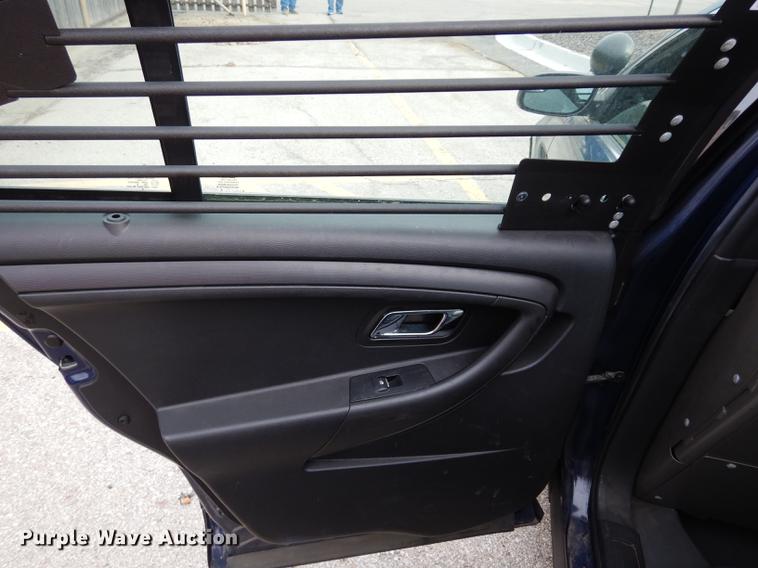 image for item DE4116 2013 Ford Taurus Police