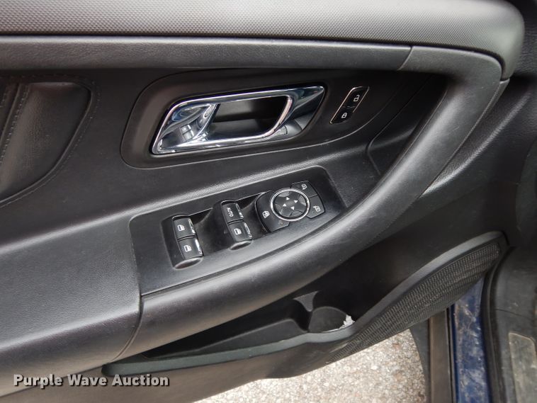 image for item DE4116 2013 Ford Taurus Police