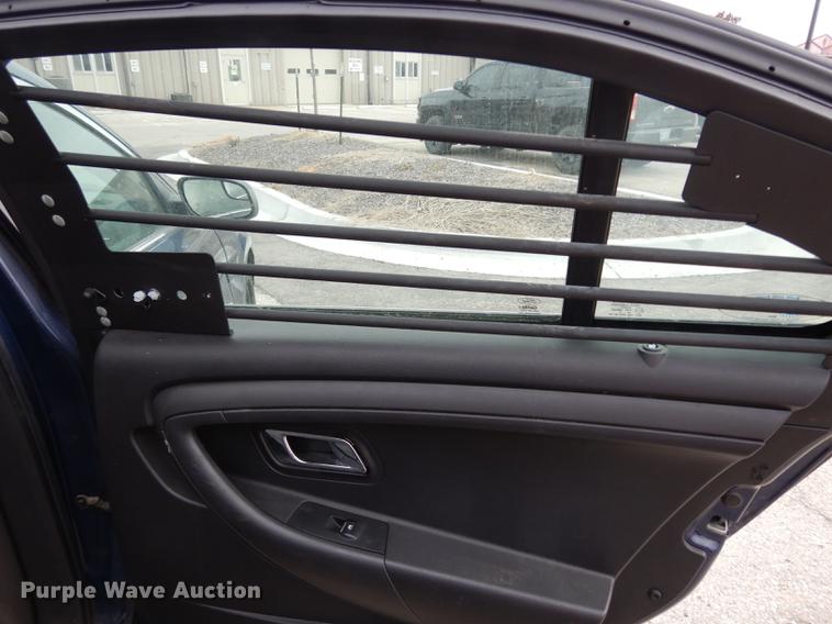 image for item DE4116 2013 Ford Taurus Police