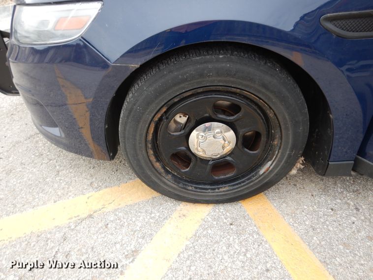 image for item DE4116 2013 Ford Taurus Police