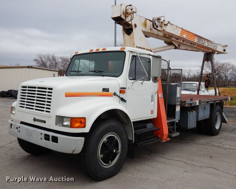 image for item DE4119 1995 International 4900 crane truck