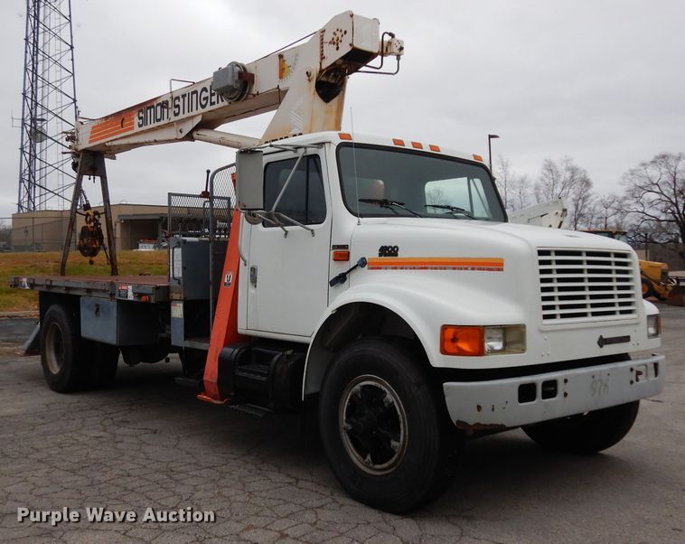 image for item DE4119 1995 International 4900 crane truck