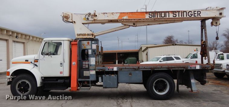 image for item DE4119 1995 International 4900 crane truck