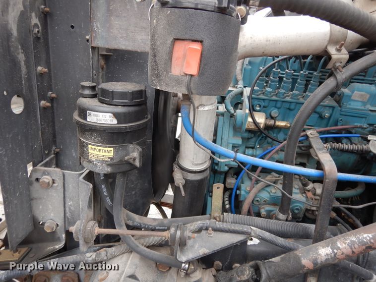 image for item DE4119 1995 International 4900 crane truck