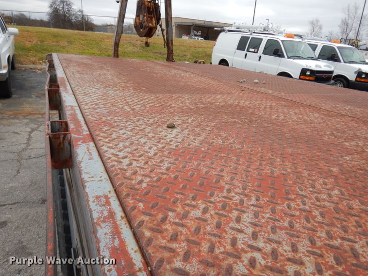 image for item DE4119 1995 International 4900 crane truck