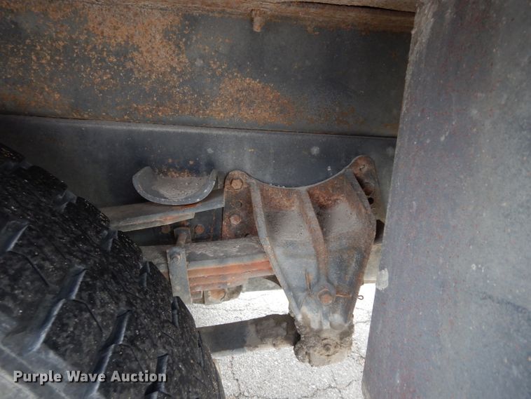 image for item DE4119 1995 International 4900 crane truck