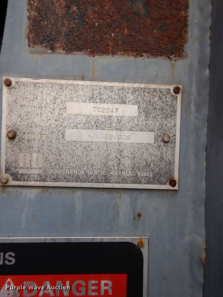 image for item DE4119 1995 International 4900 crane truck