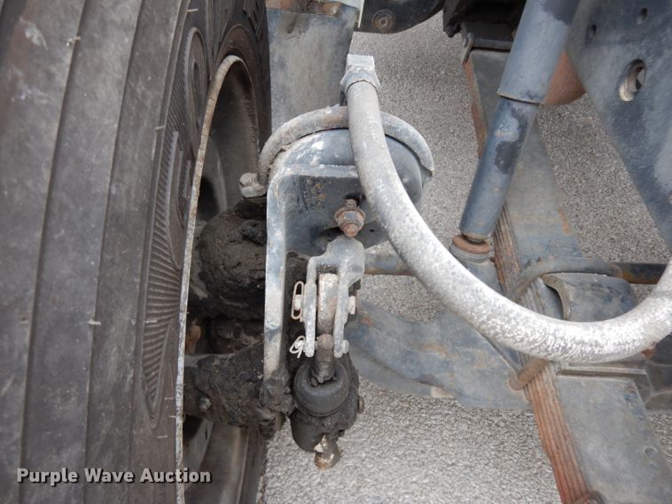 image for item DE4119 1995 International 4900 crane truck