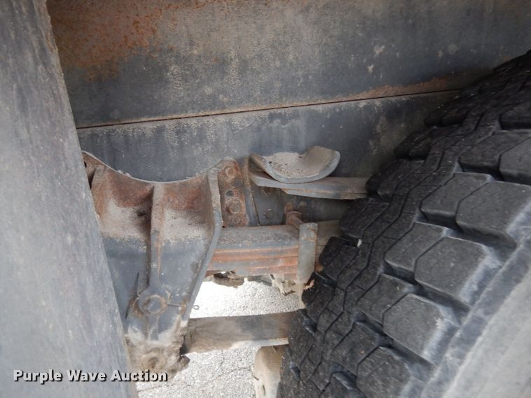 image for item DE4119 1995 International 4900 crane truck