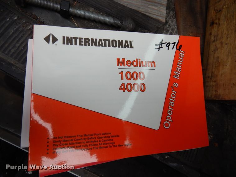 image for item DE4119 1995 International 4900 crane truck