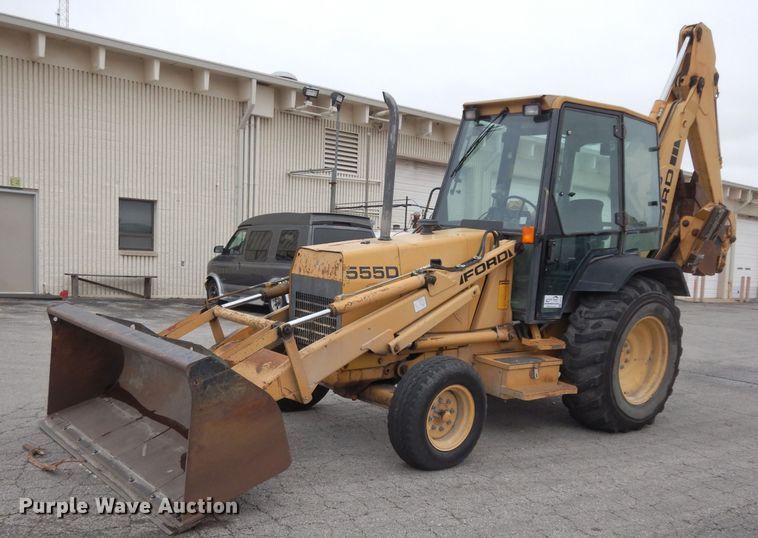 image for item DE4121 Ford 555D backhoe