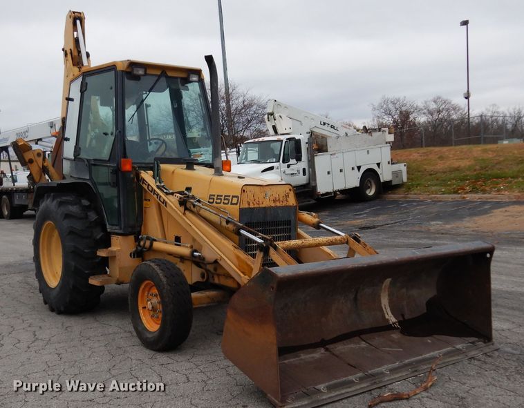 image for item DE4121 Ford 555D backhoe