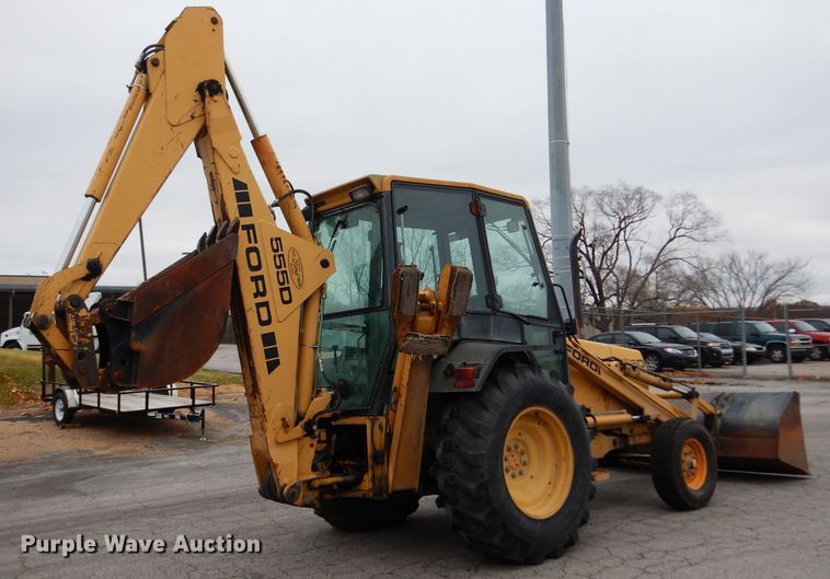 image for item DE4121 Ford 555D backhoe