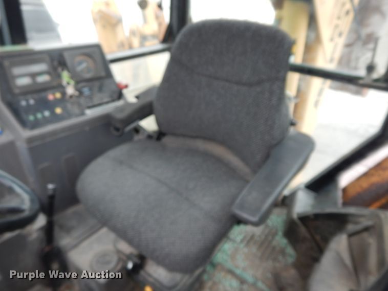 image for item DE4121 Ford 555D backhoe