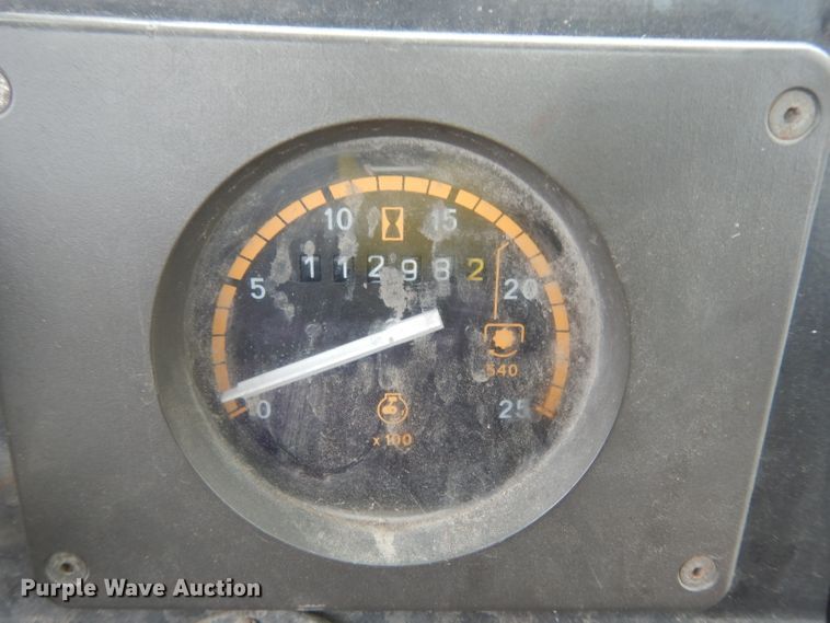 image for item DE4121 Ford 555D backhoe