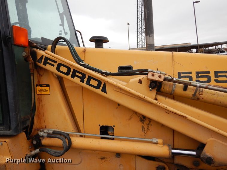 image for item DE4121 Ford 555D backhoe