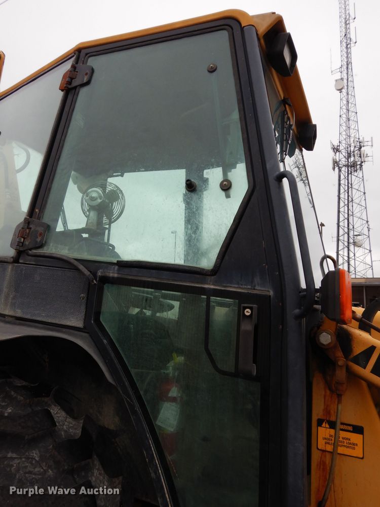 image for item DE4121 Ford 555D backhoe