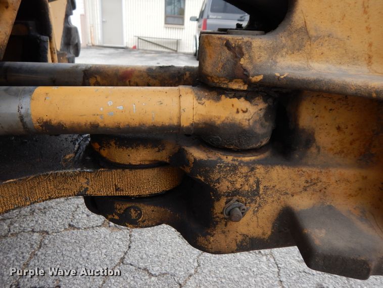 image for item DE4121 Ford 555D backhoe