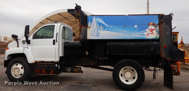 image for item DE4129 2004 GMC 7500 dump truck