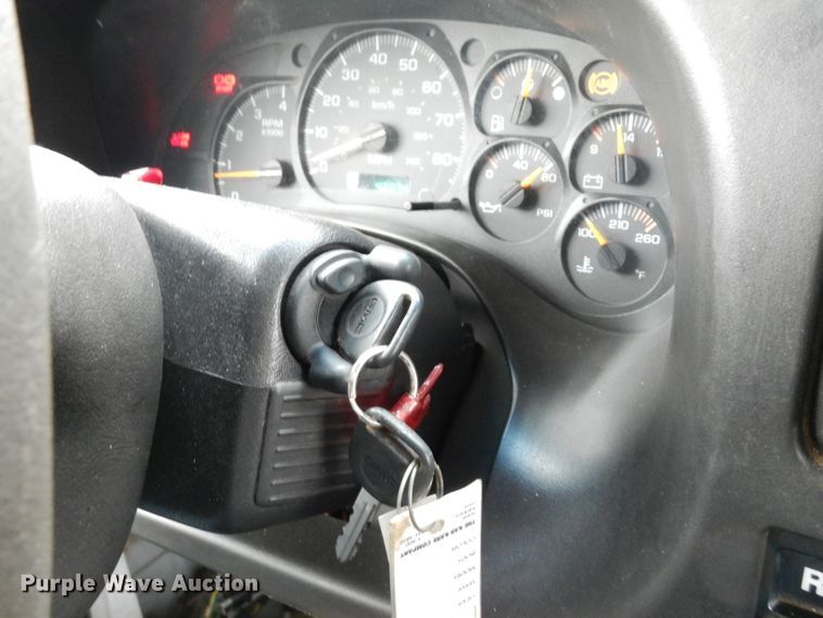 image for item DE4129 2004 GMC 7500 dump truck