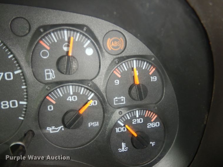 image for item DE4129 2004 GMC 7500 dump truck