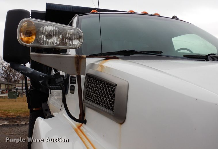 image for item DE4129 2004 GMC 7500 dump truck