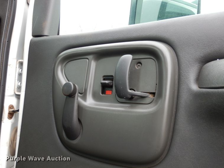 image for item DE4129 2004 GMC 7500 dump truck